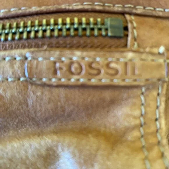 Vintage Fossil Genuine Leather Brown Cross Body Bag - Picture 6 of 14